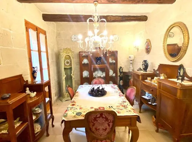 Vintage Pensión Qormi